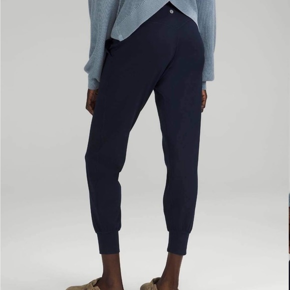 Align high rise joggers - Navy - Picture 2 of 4